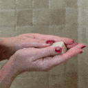 apres-shampoing-solide-a-lhuile-de-chanvre-gif.gif