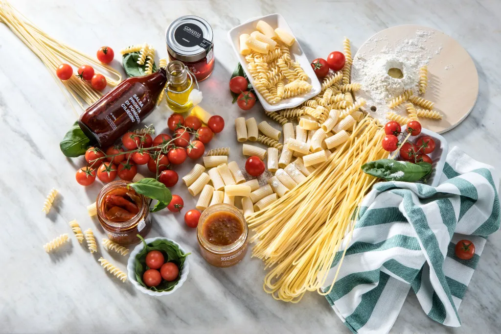 Convivia_prodotti su tavola.webp